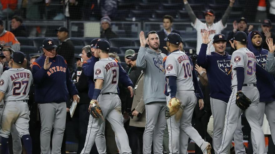 Astros vencen a Yankees y ponen campeonato de la Liga Americana a punto de mate