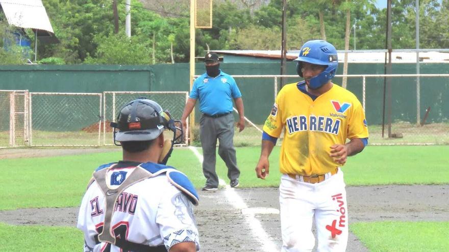 Herrera sacó a relucir su bateo ante Veraguas en el Olmedo Solé