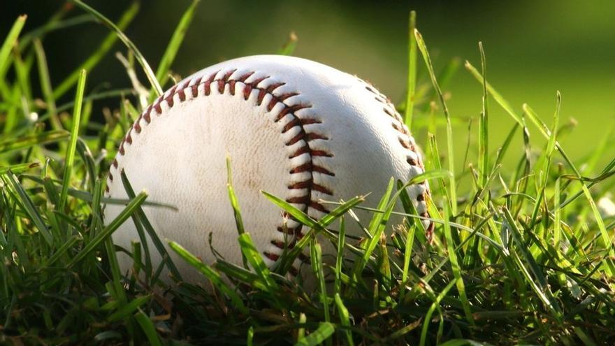 El covid-19 castiga al campeonato de béisbol en Cuba