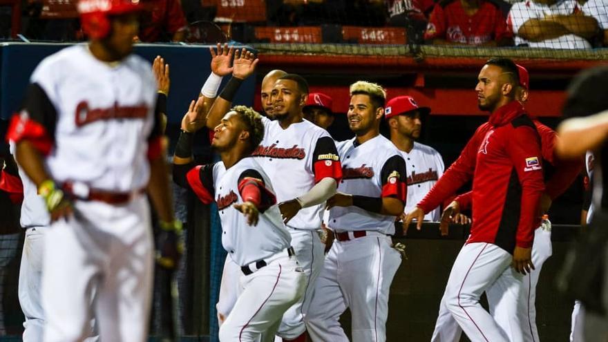 El campeón Cardenales de Lara abre con triunfo temporada de béisbol en Venezuela