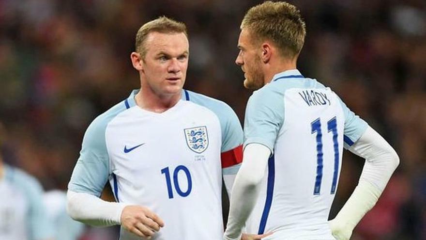 Vardy “borra” a Rooney por acusaciones contra su mujer