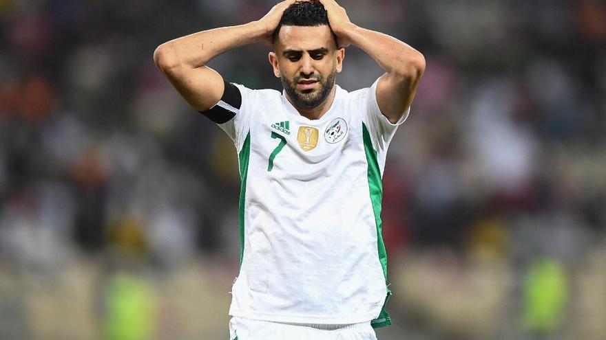 El campeón Argelia queda contra las cuerdas en la Copa de África