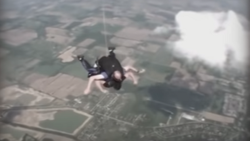 El paracaidismo, deporte extremo que te pude costar la vida, si eres distraído