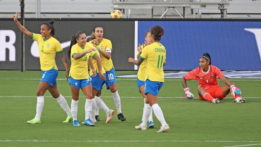 Brasil golea a Argentina en arranque de torneo femenino SheBelieves Cup