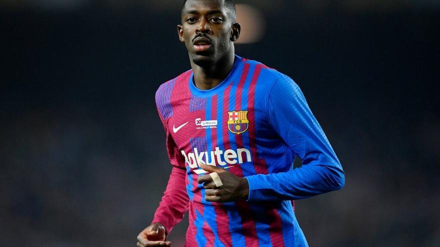 Dembélé "debe salir de forma inmediata", dice director de fútbol del Barcelona