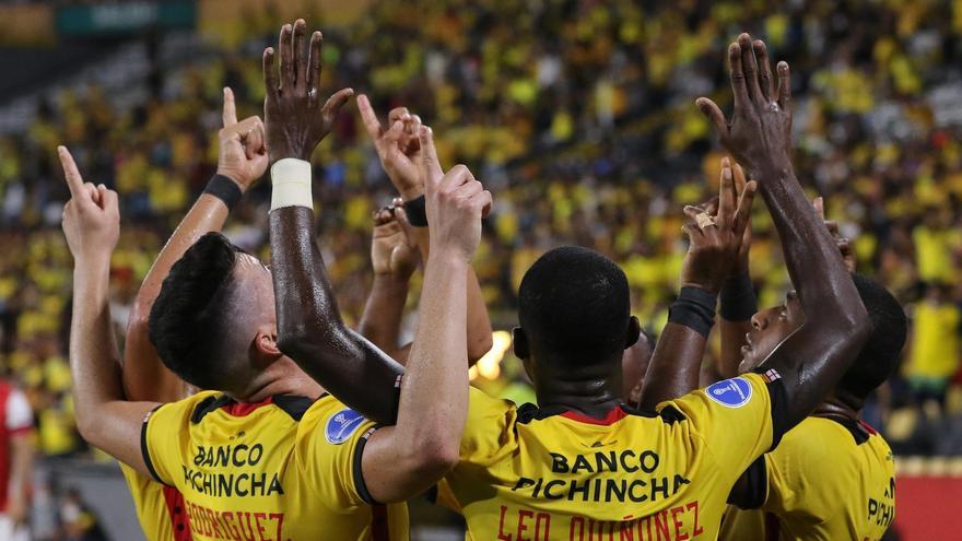 En Ecuador investigarán violenta riña en el estadio de Barcelona