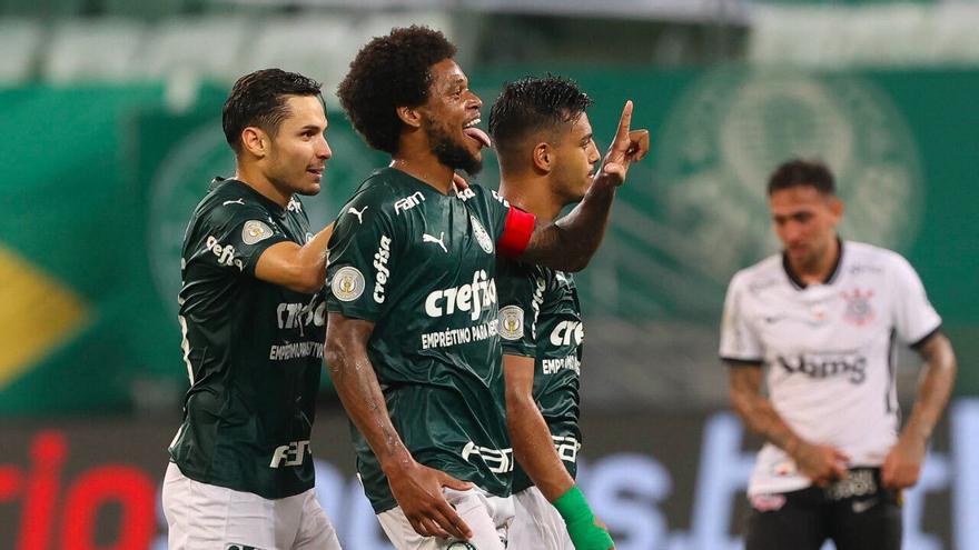 Flamengo y Palmeiras golean y se acercan al líder Sao Paulo en el Brasileirao