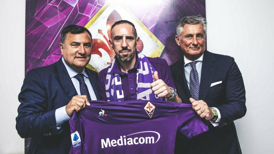 Franck Ribéry (c) nicia una nueva aventura en la Fiorentina