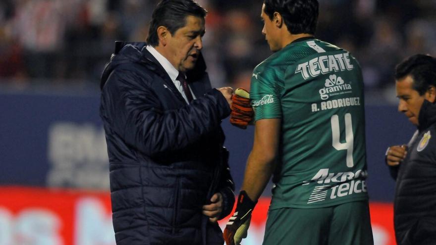 Guatemala contrata al mexicano Tena para dirigir a su selección de fútbol