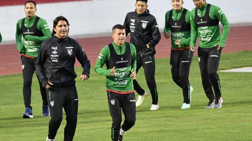 Jugadores de la selección de Bolivia en un entrenamiento