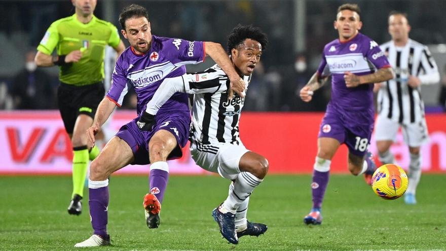 Juventus tomó una leve ventaja ante Fiorentina en semifinales de la copa italiana