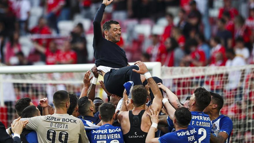 El Oporto se coronó campeón del fútbol de Portugal