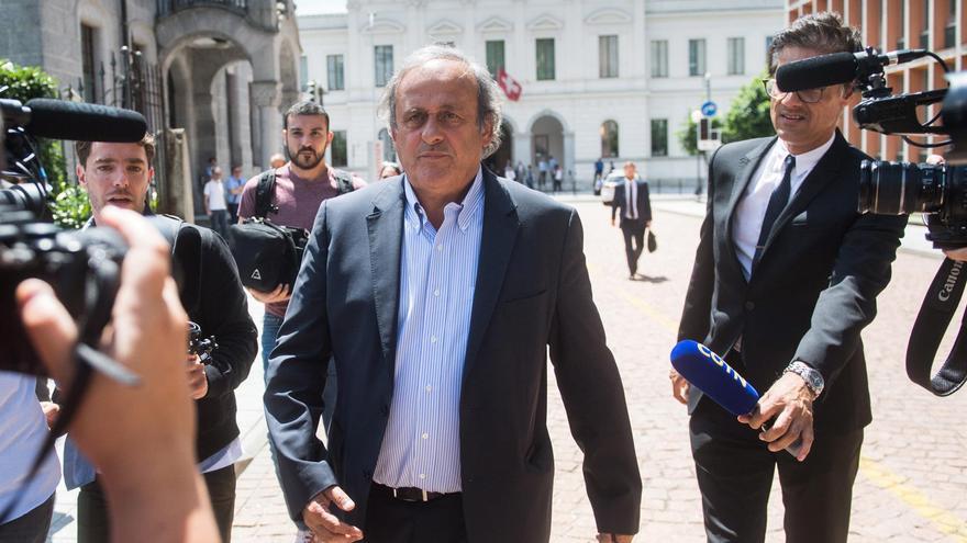 Platini y Blatter podrían estar en prisión por un año y ocho meses