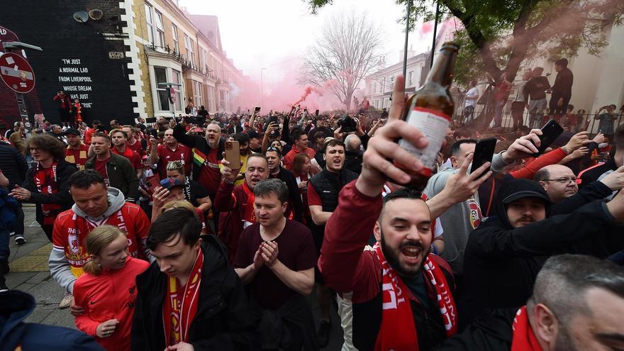 Preocupación en París por la llegada masiva de hinchas del Liverpool previo a la final de la Champions League