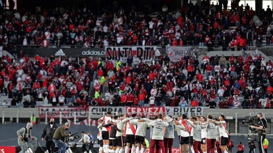 River Plate comanda la tabla de posiciones en el fútbol argentino