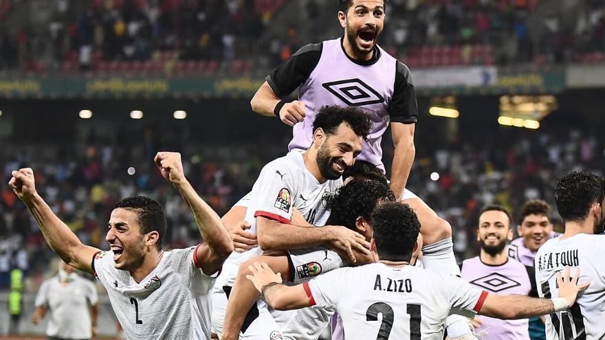 Salah envía a Egipto a cuartos de la Copa de África