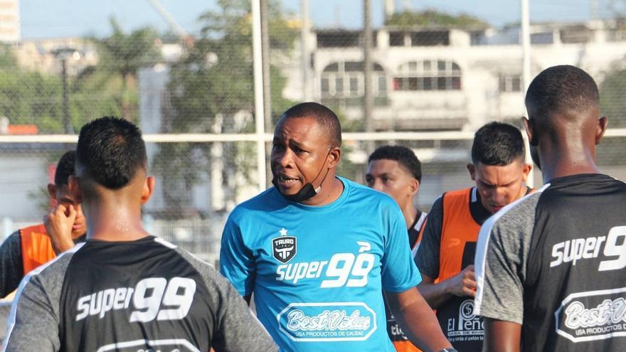 Tauro FC, actual campeón de la LPF, completó su primer entrenamiento en 2022