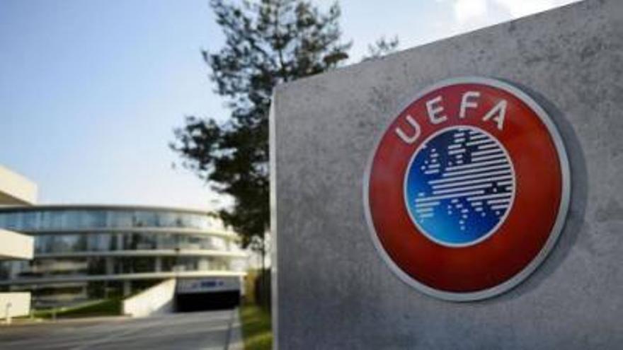 UEFA anuncia el aplazamiento de sus finales