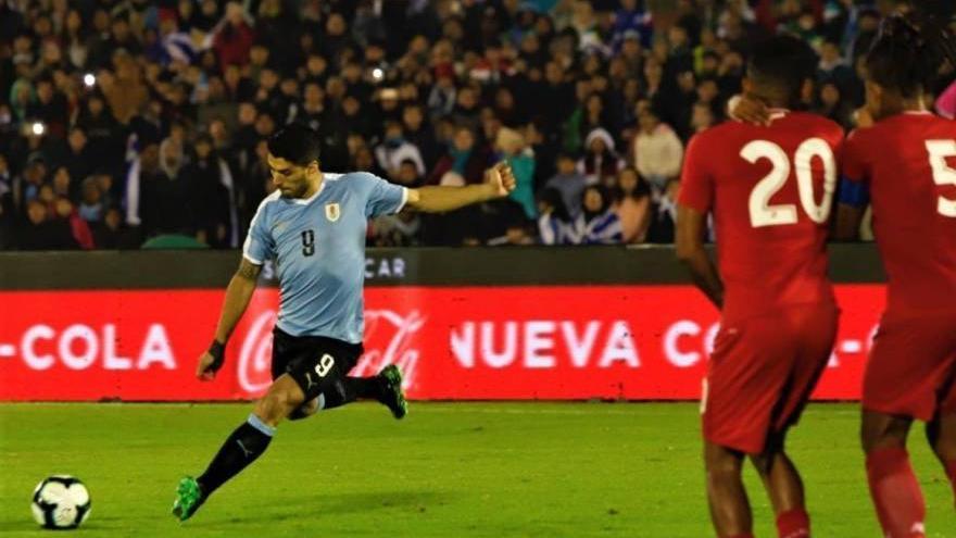 Acción del último amistoso entre Uruguay-Panamá.