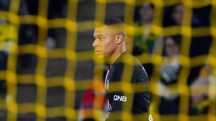 Mbappé en el grupo del PSG para afrontar al Dortmund, Thiago Silva ausente