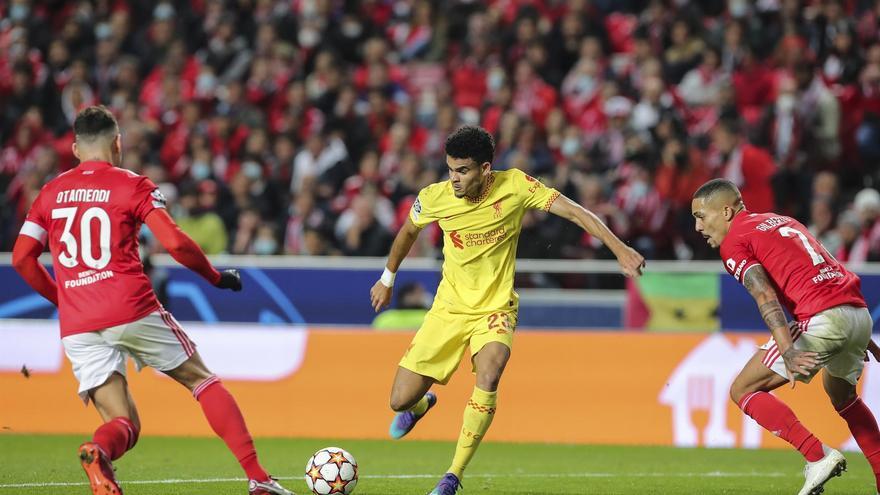 El colombiano Luis Díaz marcó uno de los goles del Liverpool.