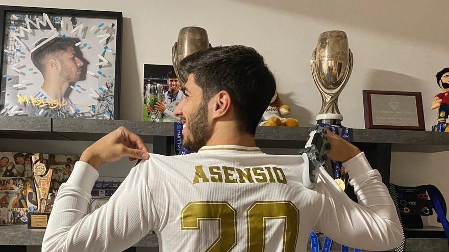Marco Asensio, celebra el título del #LigaSantanderChellenge