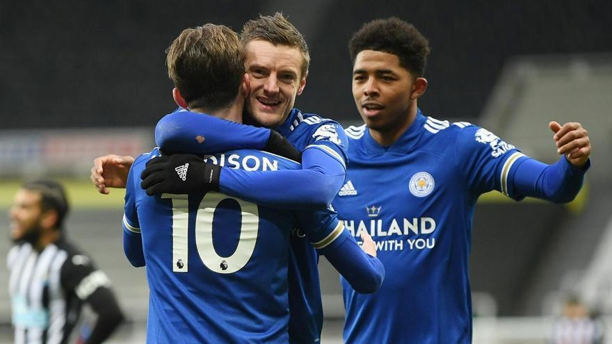 El Leicester vence al Newcastle y regresa al tercer puesto de la Premier