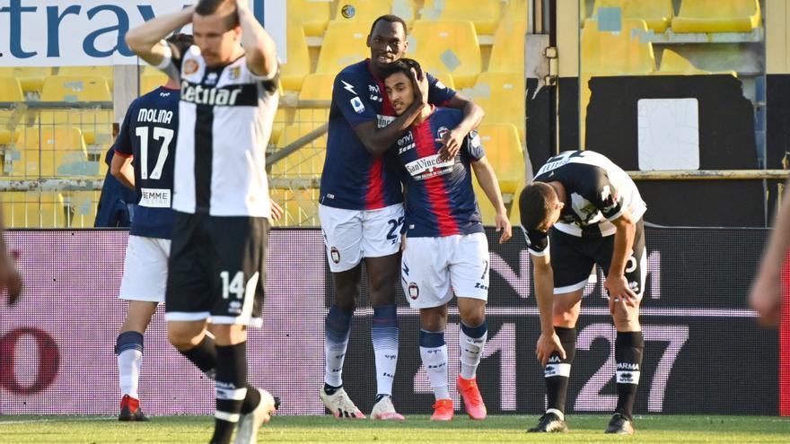 Parma cae ante Crotone y firma su condena al descenso