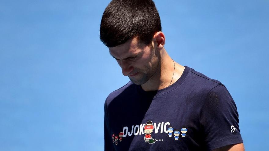 Djokovic rechaza "desinformación" sobre prueba de covid
