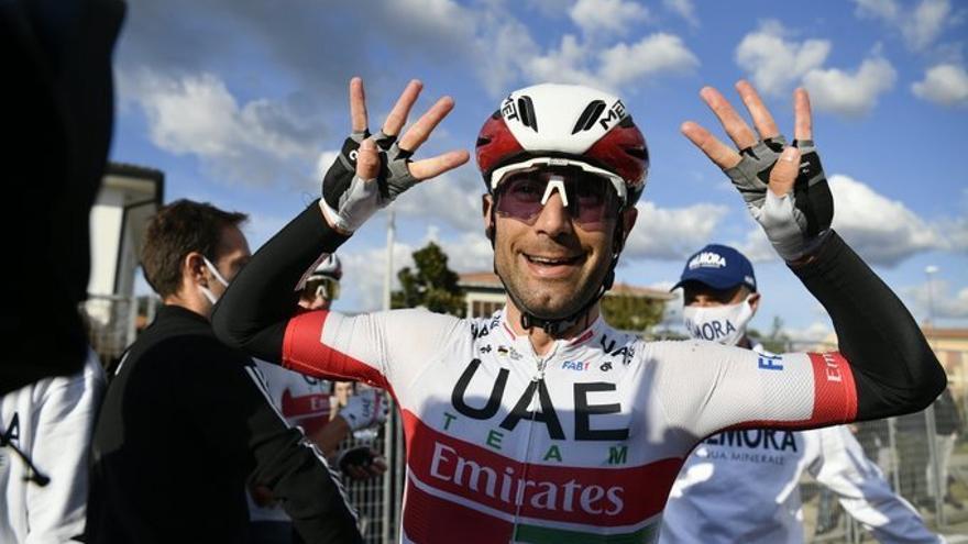 Nuevo triunfo de etapa de Ulissi en el Giro de Italia, Almeida sigue líder