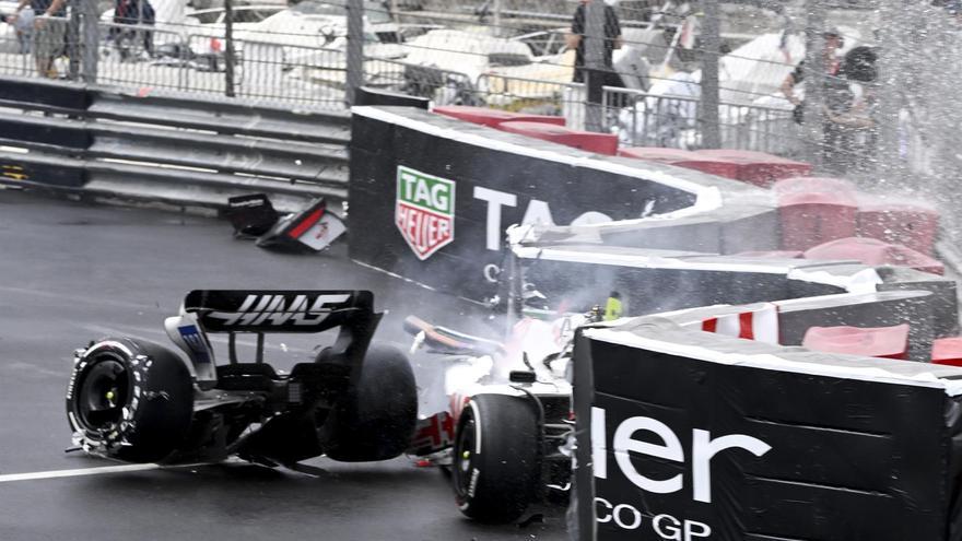 Víctima de una salida de pista, Schumacher perdió el control de su monoplaza y chocó contra las barreras de seguridad, arrancando la parte trasera de su auto