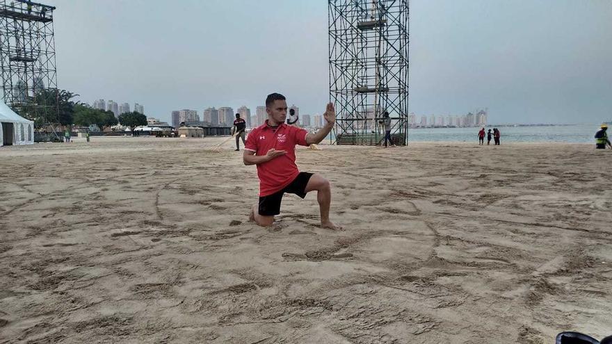 Héctor Cención ya está en Doha para competir en los Juegos Mundiales de Playa