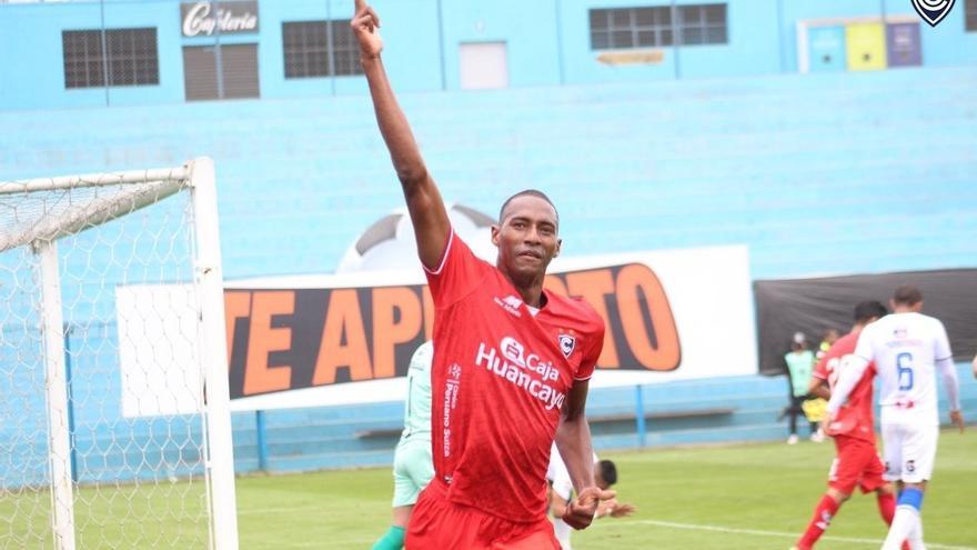 Panameños en el Extranjero: Abdiel Ayarza anotó en el empate del Cienciano
