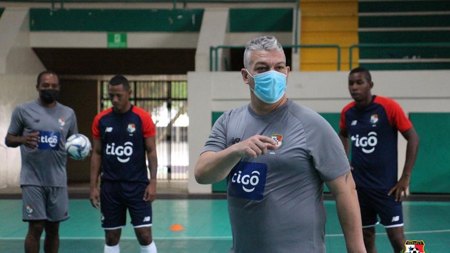 La Selección de futsal de Panamá arrancó sus entrenamientos con el Profesor Botana